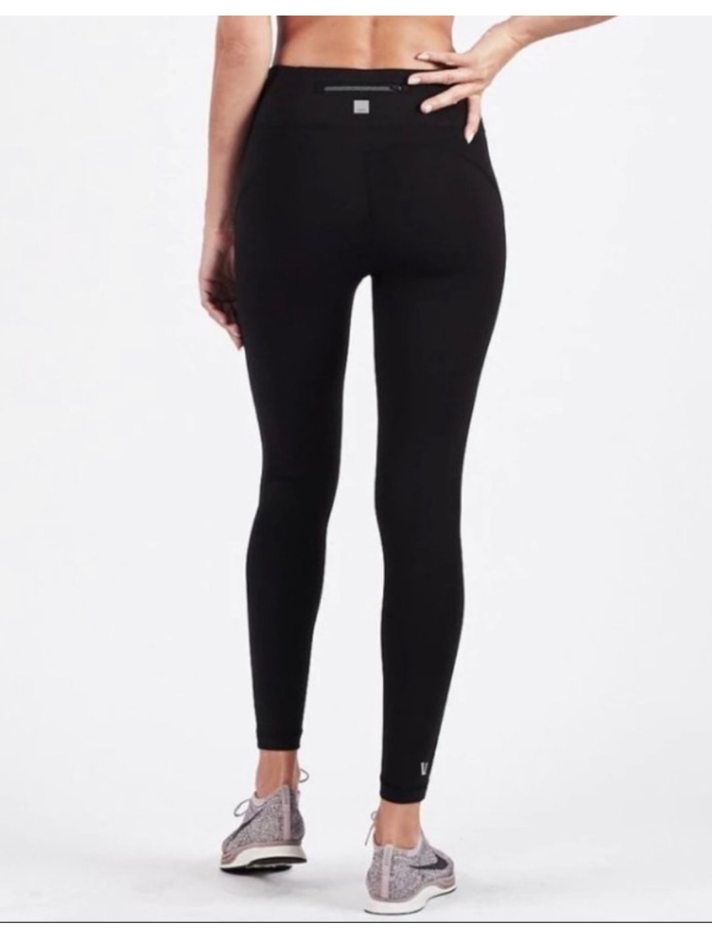 Vuori pace high rise reflective leggings black small